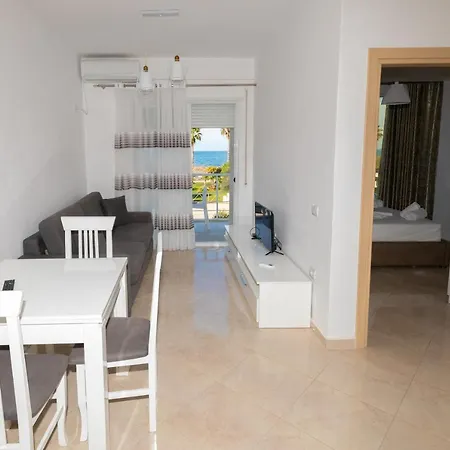 Seaview Апартаменты *